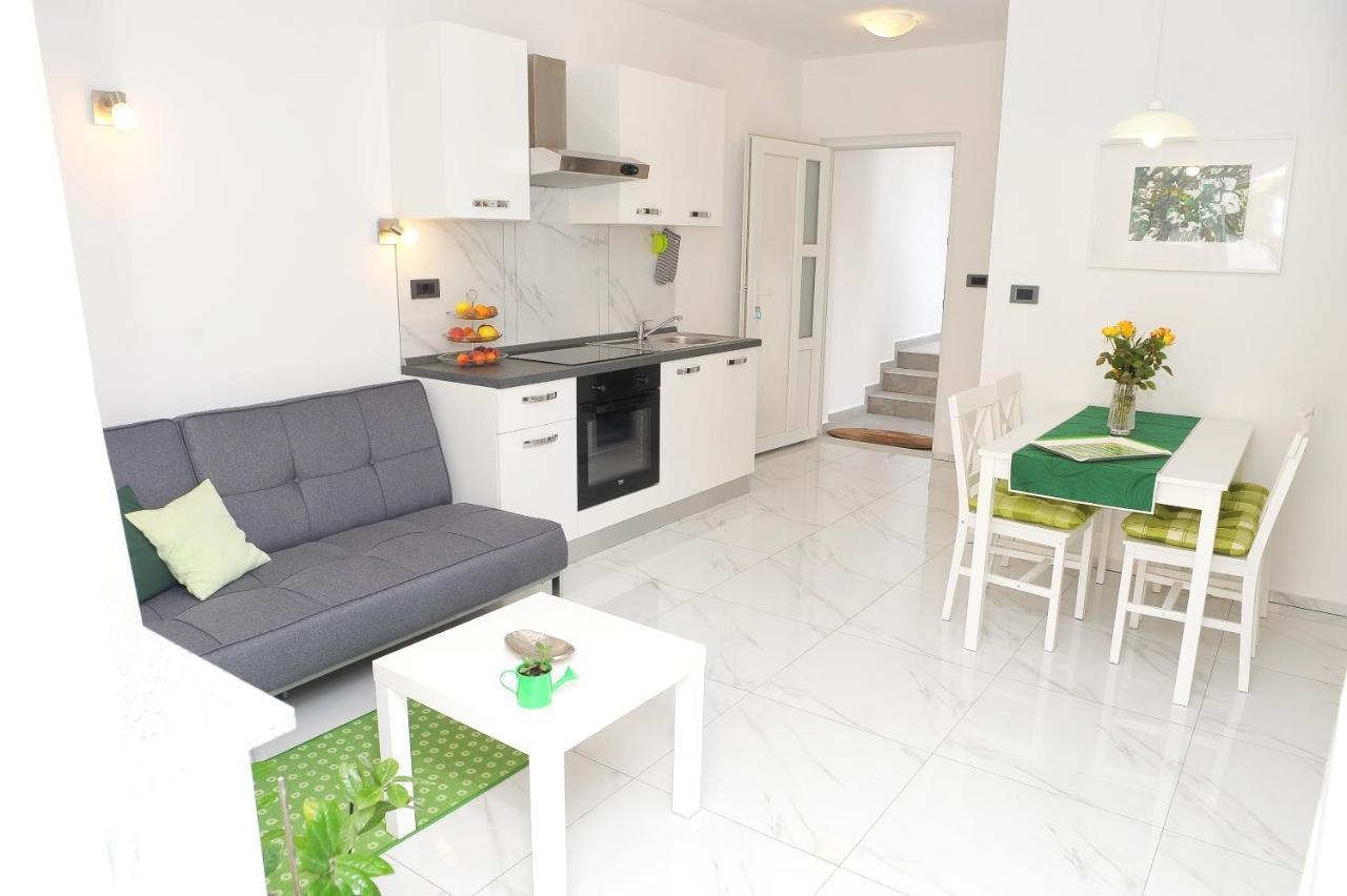 Ondina Apartments Pula Extérieur photo