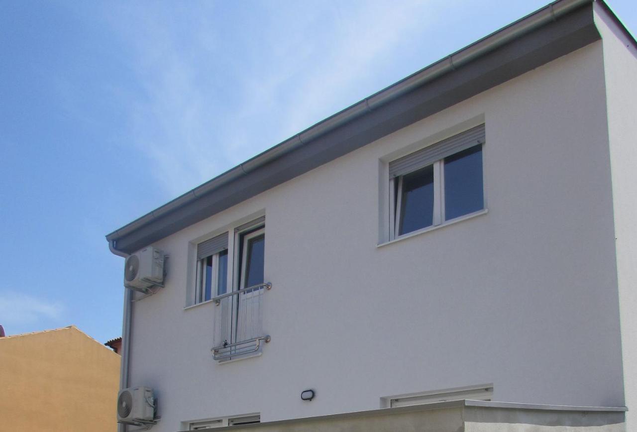 Ondina Apartments Pula Extérieur photo