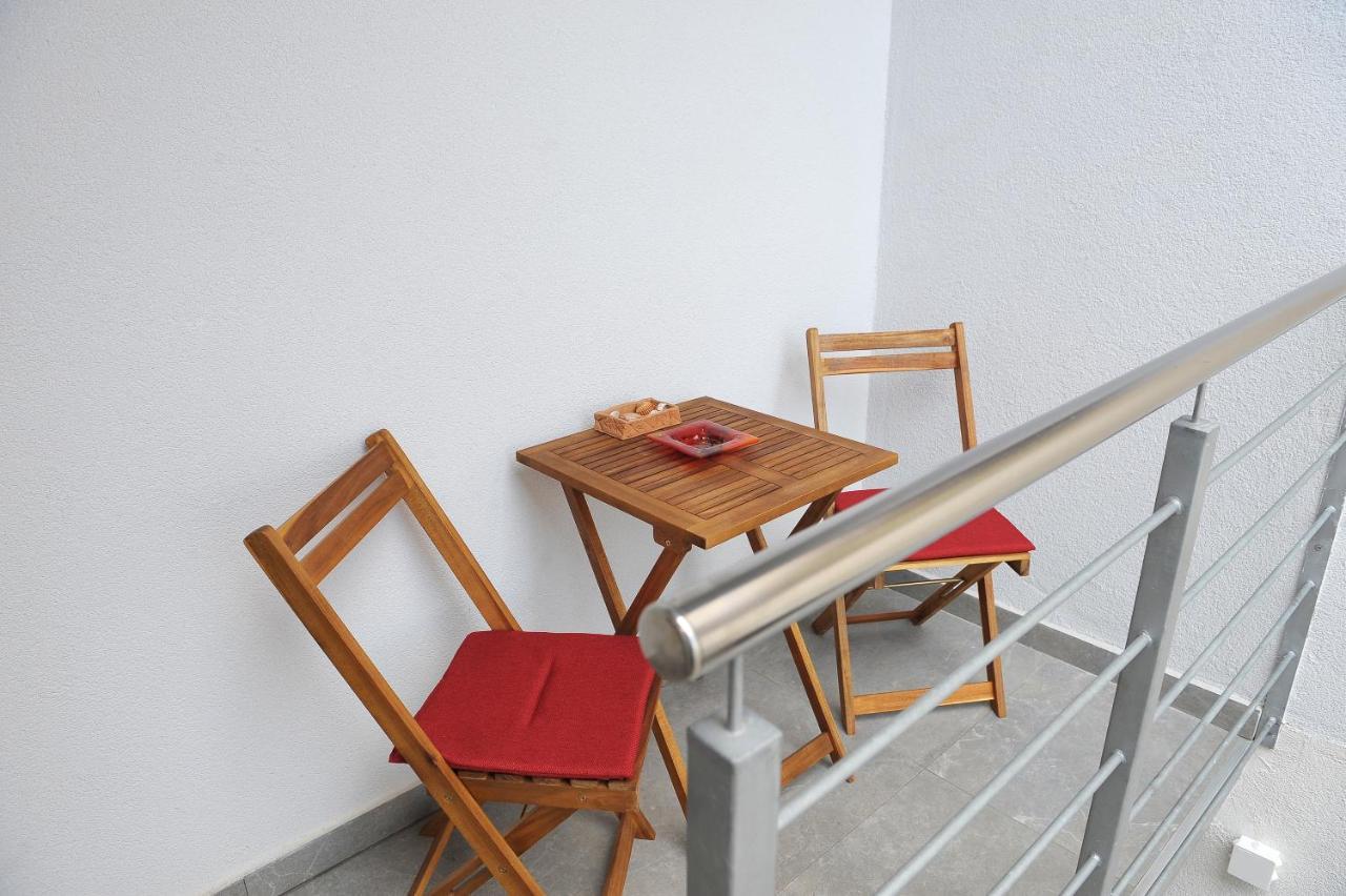 Ondina Apartments Pula Extérieur photo