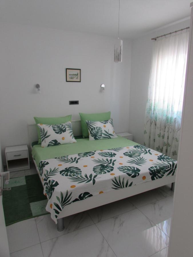 Ondina Apartments Pula Extérieur photo