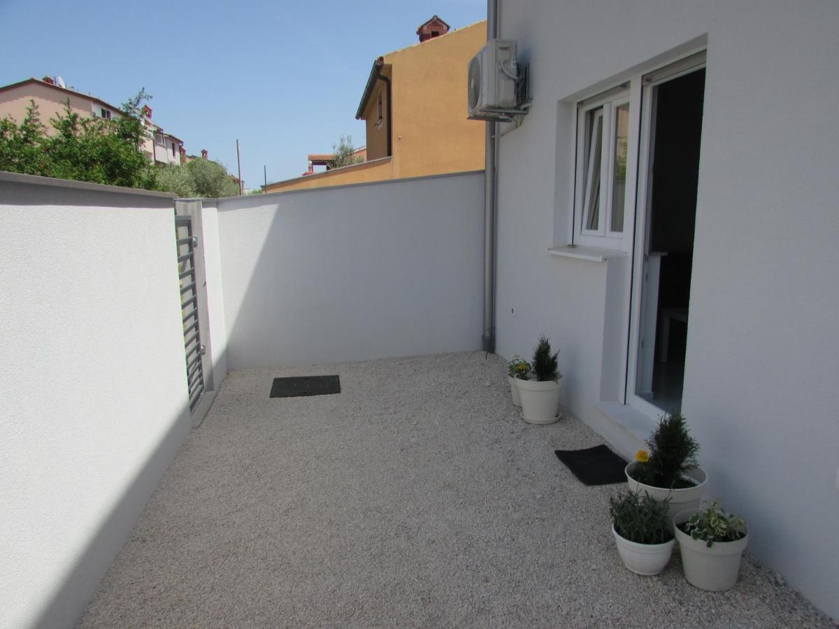 Ondina Apartments Pula Extérieur photo