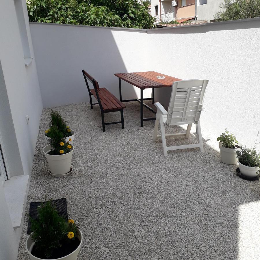 Ondina Apartments Pula Extérieur photo