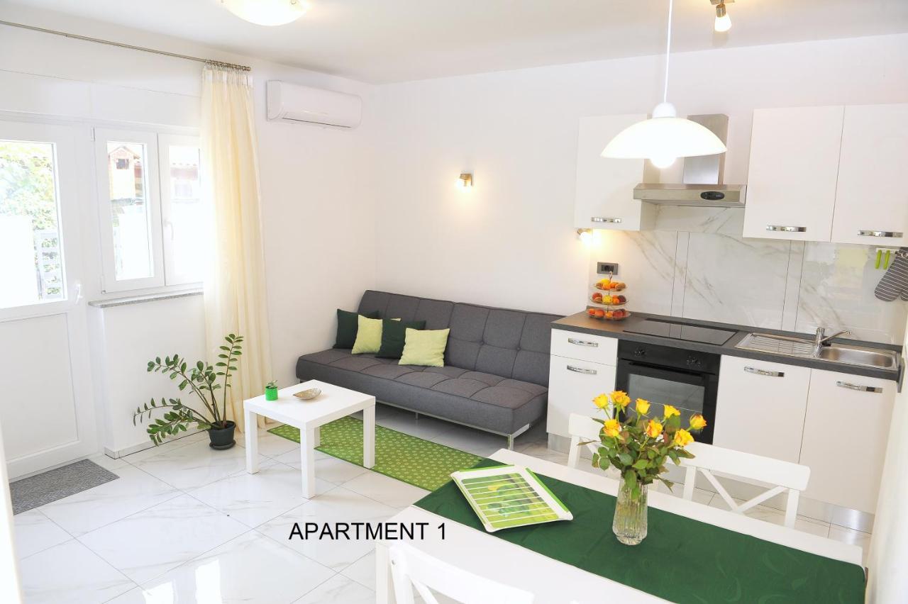 Ondina Apartments Pula Extérieur photo
