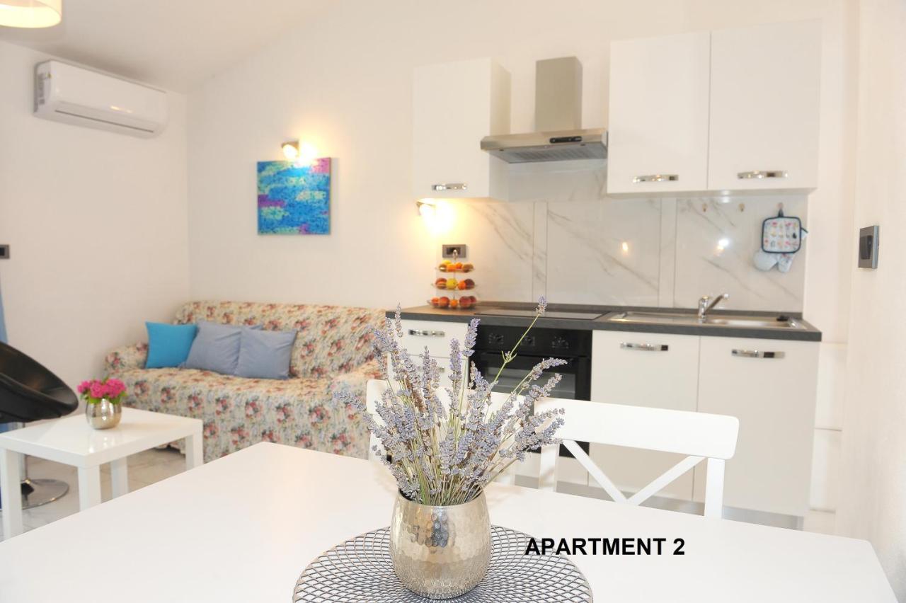 Ondina Apartments Pula Extérieur photo